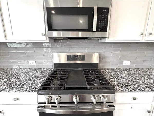 $2,250 | 6085 Bay Point Cove, Flowery Branch, GA 30542