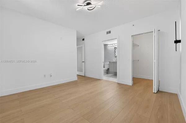$457,500 | 2401 Northeast 65th Street, Unit 205, Fort Lauderdale, FL 33308