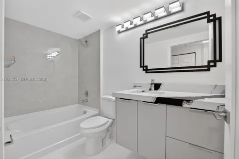 $457,500 | 2401 Northeast 65th Street, Unit 205, Fort Lauderdale, FL 33308