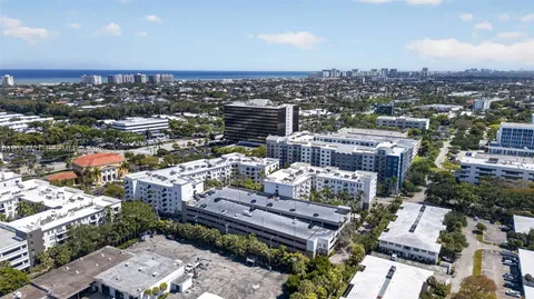 $457,500 | 2401 Northeast 65th Street, Unit 205, Fort Lauderdale, FL 33308