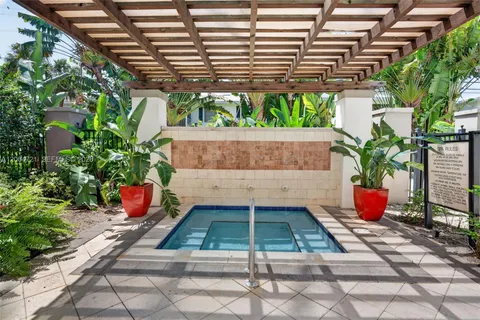 $457,500 | 2401 Northeast 65th Street, Unit 205, Fort Lauderdale, FL 33308