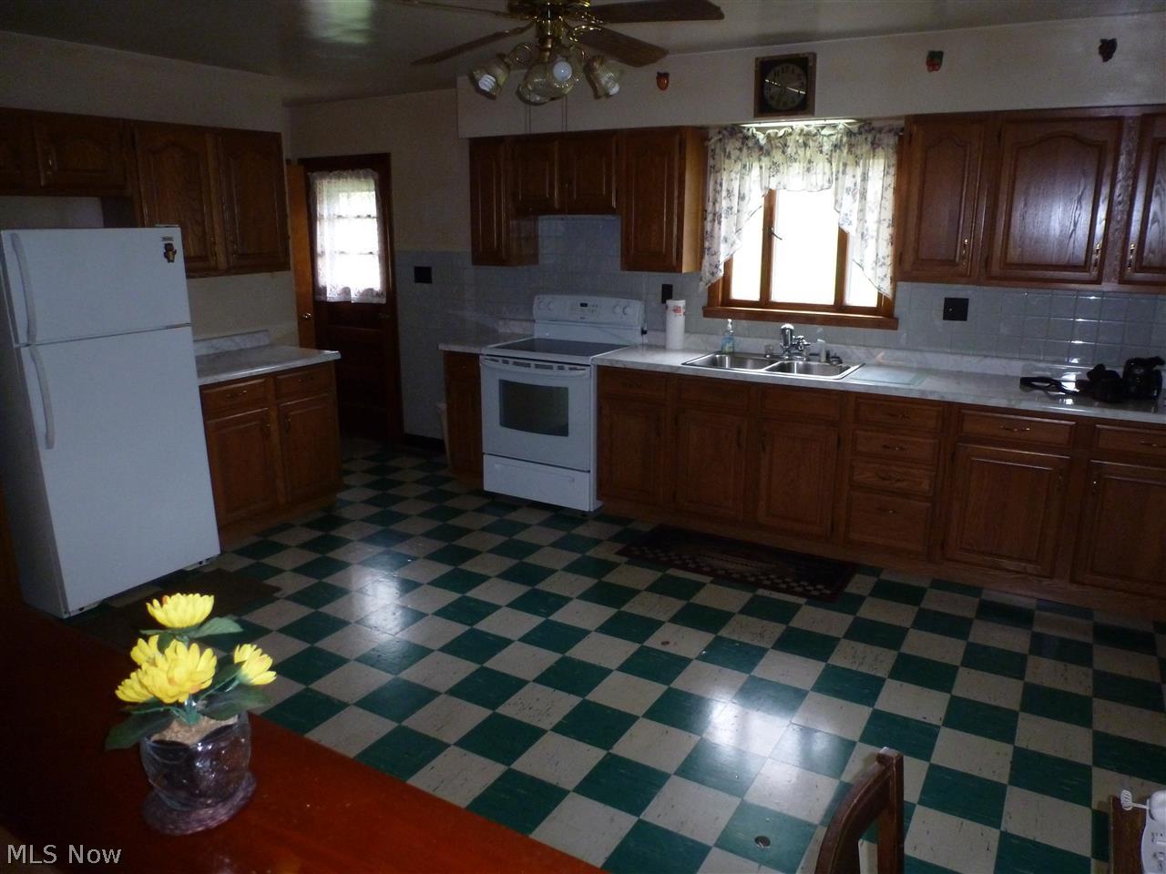 84 Devore Street Adena, OH 43901 - Photo 2 of 14