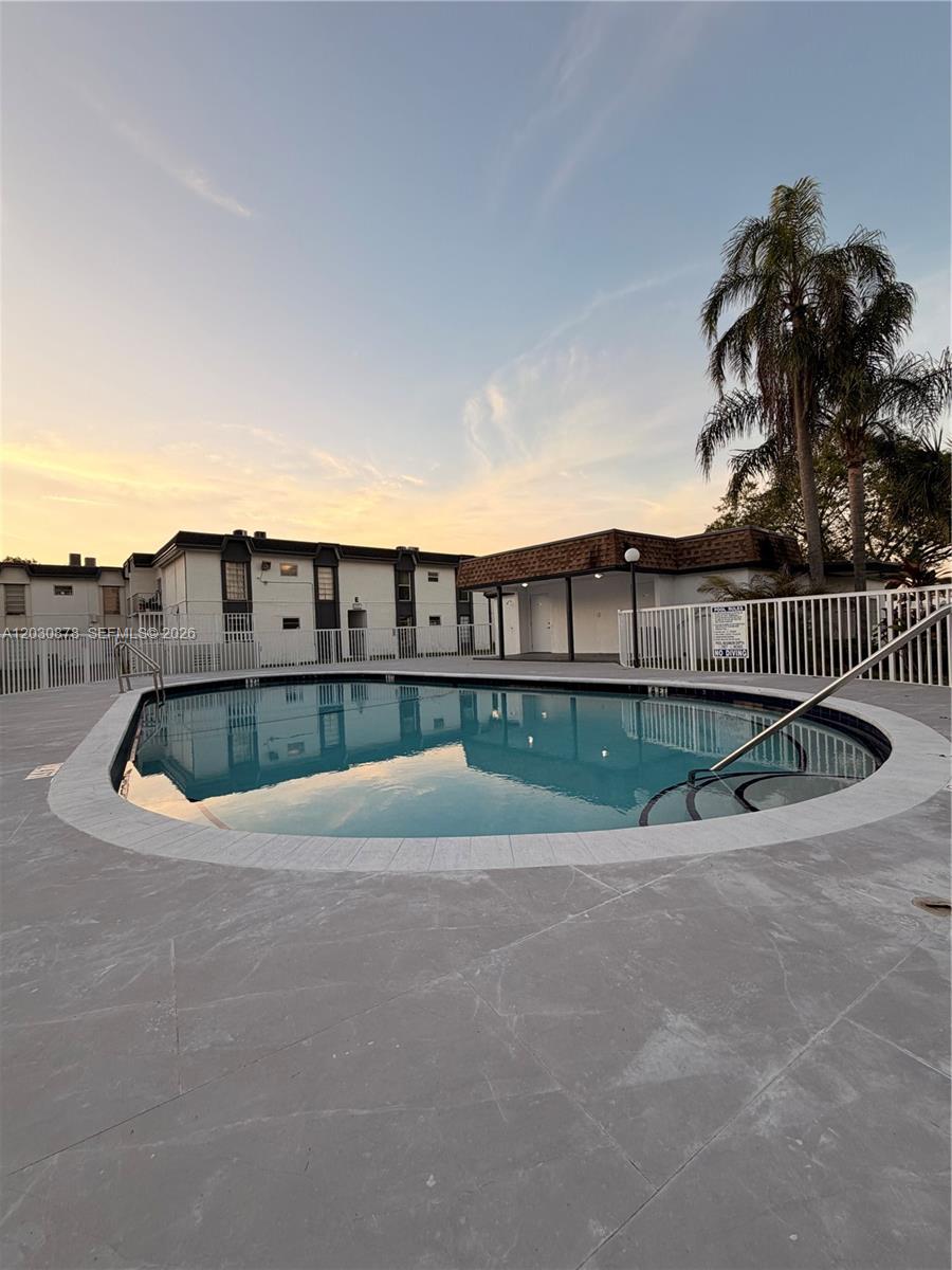 7250 Southwest 94th Place, Unit B8 Miami, FL 33173 - Photo 4 of 23