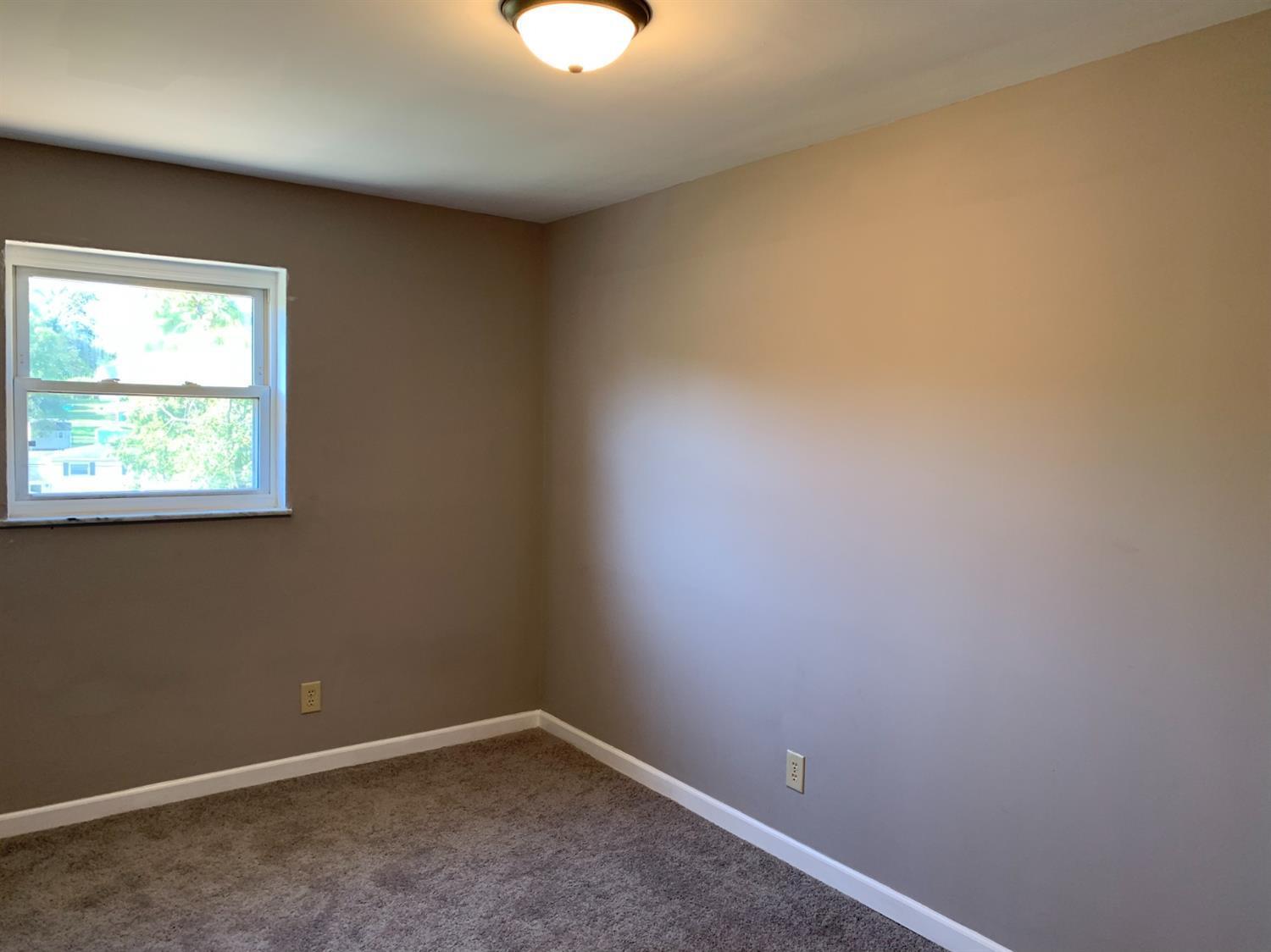 6563 Daly Road Cincinnati, OH 45224 - Photo 11 of 20 Gallery Image 11