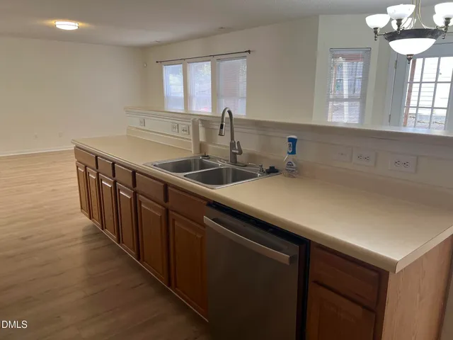 $1,995 | 2920 Roundleaf Court, Raleigh, NC 27604