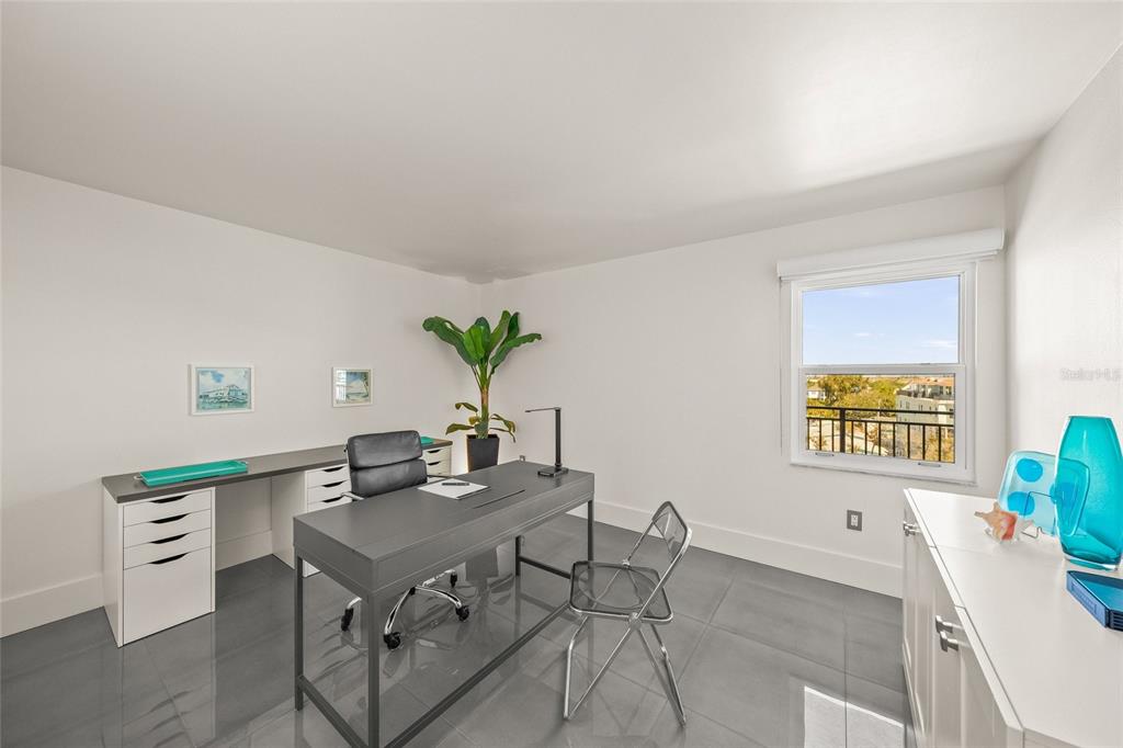 420 Beach Road, Unit 606 Sarasota, FL 34242 - Photo 34 of 83