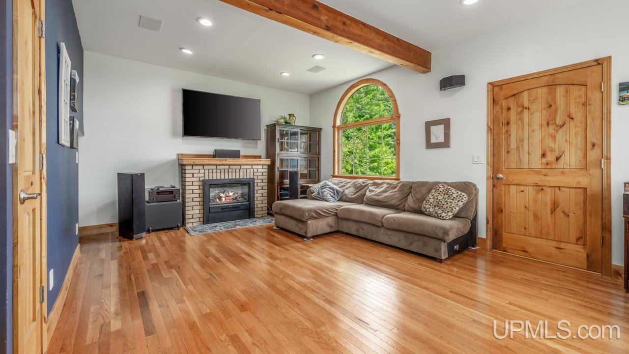 3143 D Road Bark River, MI 49807 - Photo 9 of 45