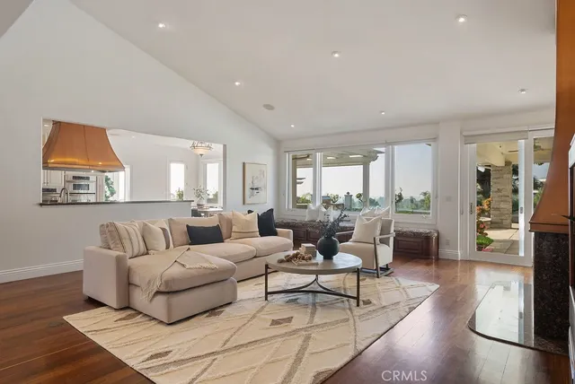 $3,199,000 | 9771 Daron Drive, Villa Park, CA 92861