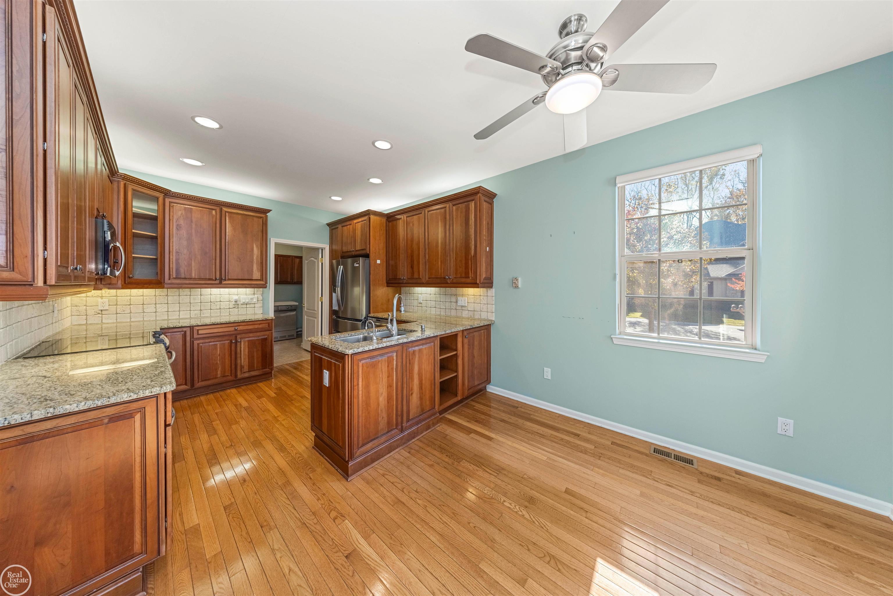 3582 Windingbrook Circle Rochester Hills, MI 48309 - Photo 15 of 60 Gallery Image 15