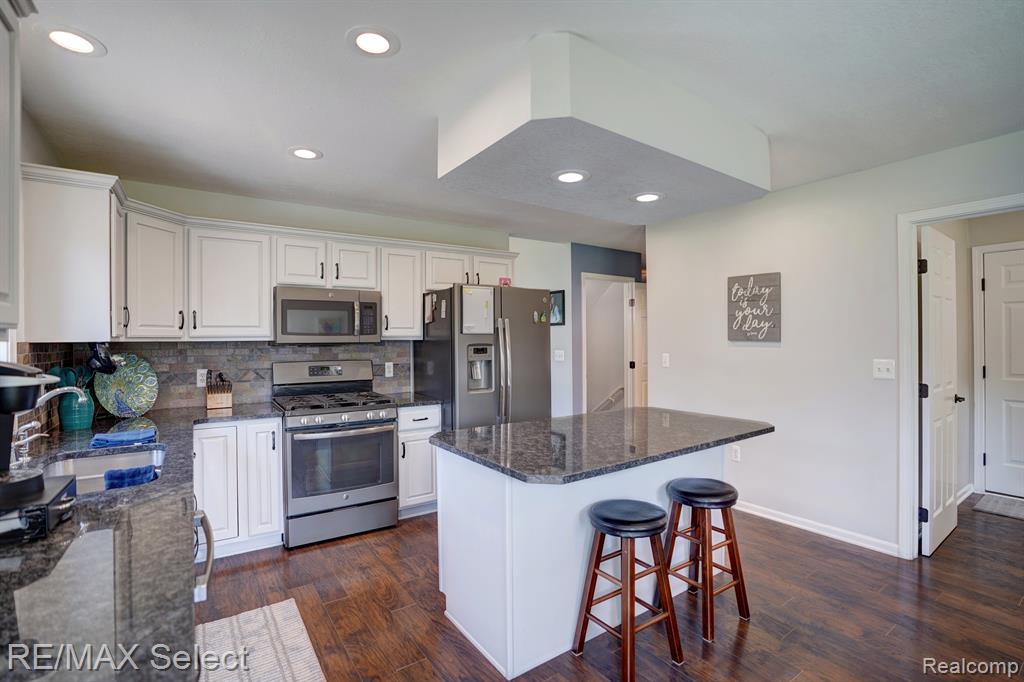 2174 Reid Road Grand Blanc, MI 48439 - Photo 17 of 50