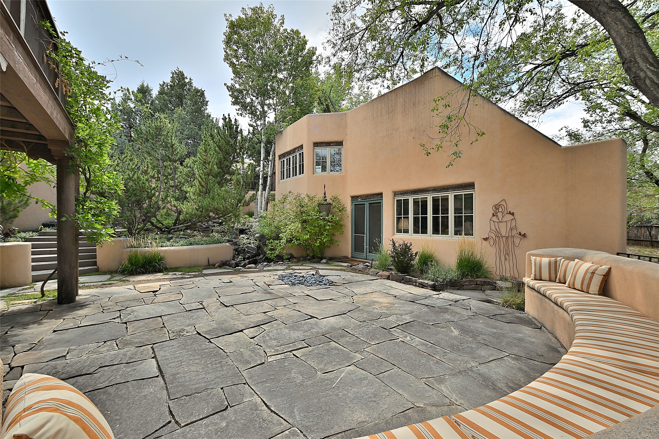 1275 Canyon Road Santa Fe, NM 87501 - Photo 27 of 43 The Guest House