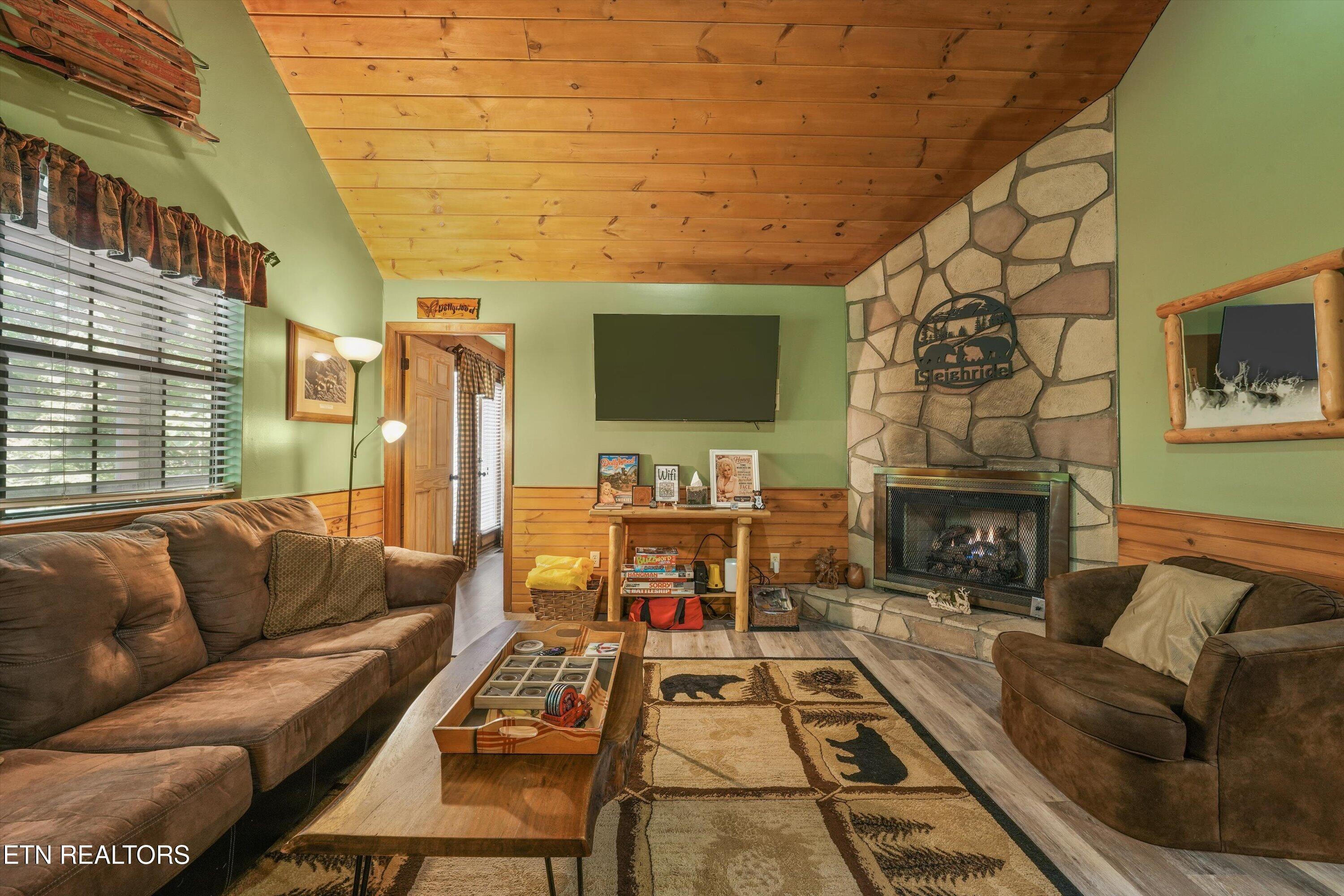 2113 Applewood Road Sevierville, TN 37862 - Photo 5 of 31 06-2113 Applewood Rd 18