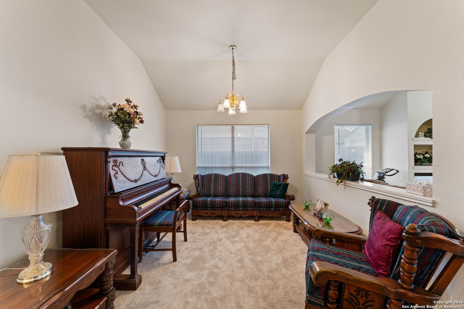 13127 Forum Universal City, TX 78148 - Photo 21 of 33 a living room with furniture and a window