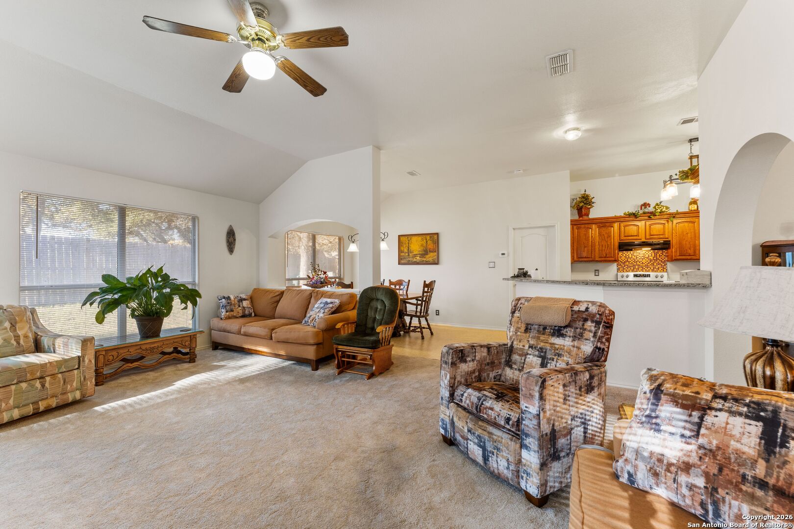 13127 Forum Universal City, TX 78148 - Photo 7 of 33 a living room with furniture