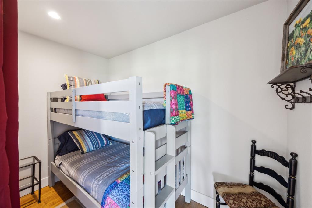 5905 Cr-1093 Celeste, TX 75423 - Photo 25 of 40 a room with furniture and baby bed