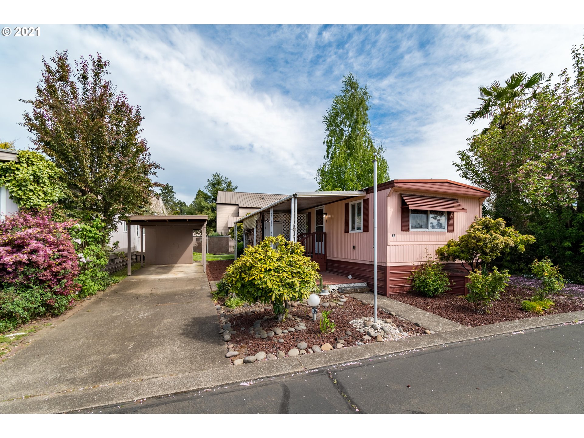 2150 Laura Street, Unit SP 87 Springfield, OR 97477 - Photo 1 of 32