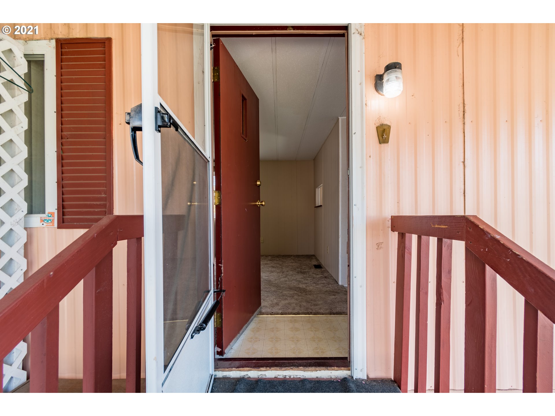 2150 Laura Street, Unit SP 87 Springfield, OR 97477 - Photo 4 of 32