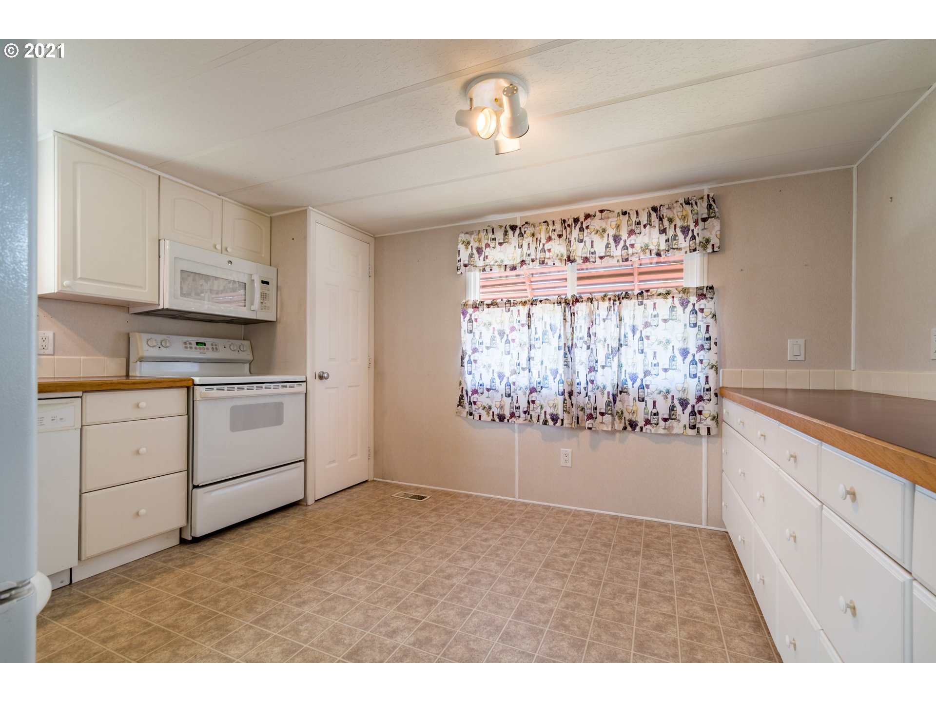 2150 Laura Street, Unit SP 87 Springfield, OR 97477 - Photo 8 of 32
