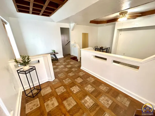 $124,900 | 201 Southwest Elmwood Avenue, Topeka, KS 66606