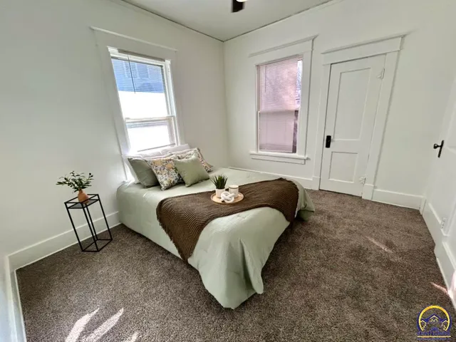 $124,900 | 201 Southwest Elmwood Avenue, Topeka, KS 66606