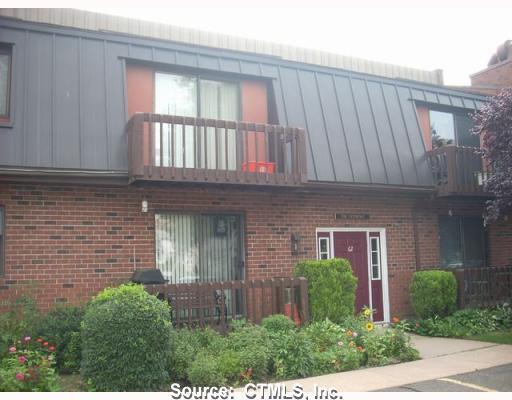 62 Main Street, Unit 2C Windsor Locks, CT 06096 - Photo 1 of 1
