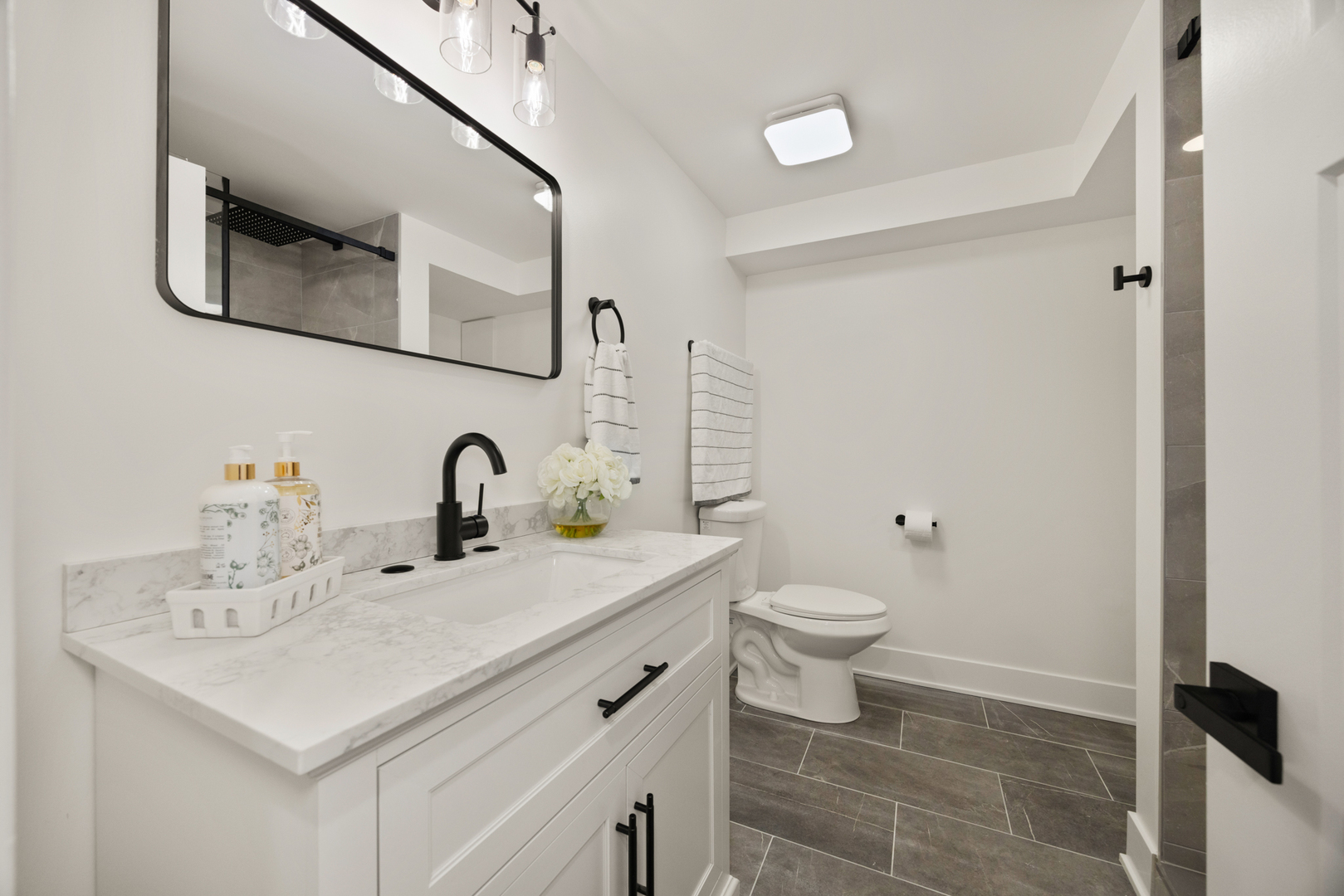 818 Fairwinds Court Naperville, IL 60563 - Photo 18 of 20