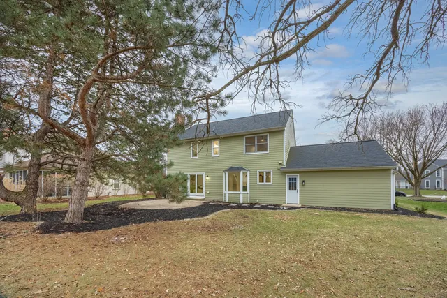 $1,079,000 | 818 Fairwinds Court, Naperville, IL 60563