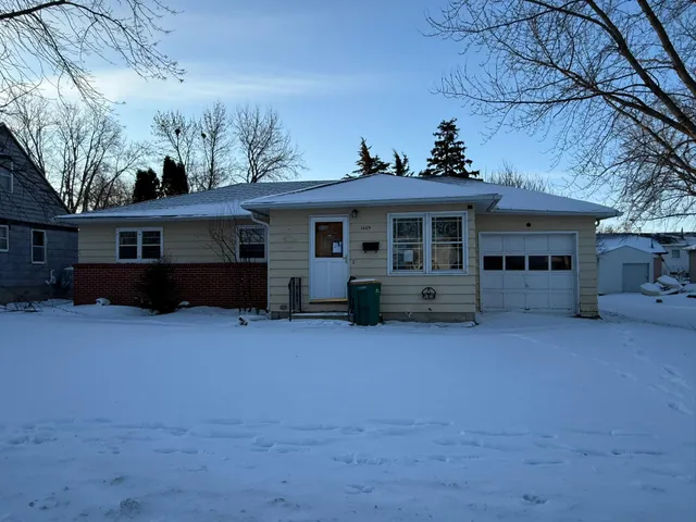 $29,900 | 1405 West Clark Street, Albert Lea, MN 56007