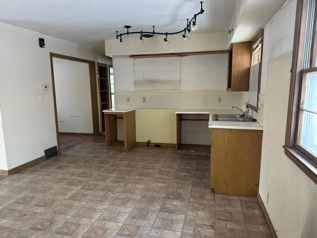 $29,900 | 1405 West Clark Street, Albert Lea, MN 56007