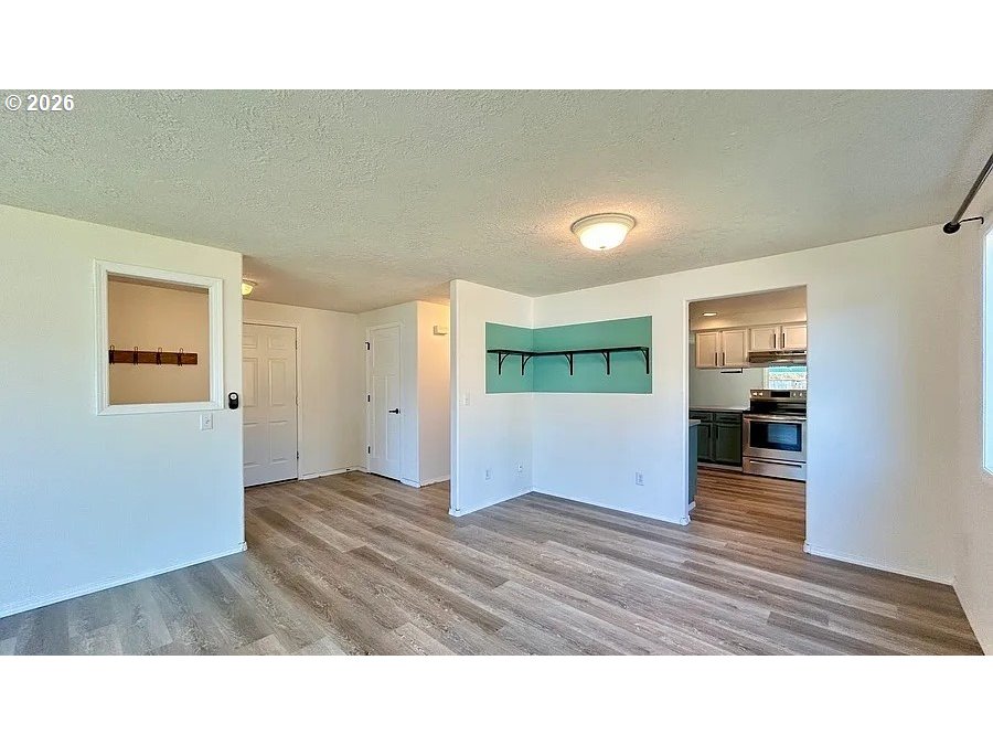 19504 Southwest Stacey Street Beaverton, OR 97003 - Photo 4 of 16 a view interior of the house
