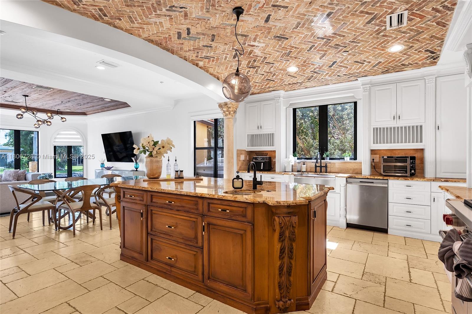 1011 Rhodes Villa Avenue Delray Beach, FL 33483 - Photo 22 of 90