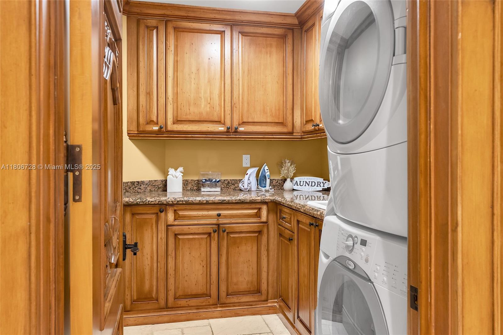 1011 Rhodes Villa Avenue Delray Beach, FL 33483 - Photo 47 of 90