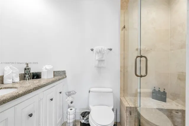 $5,706,427 | 1011 Rhodes Villa Avenue, Delray Beach, FL 33483