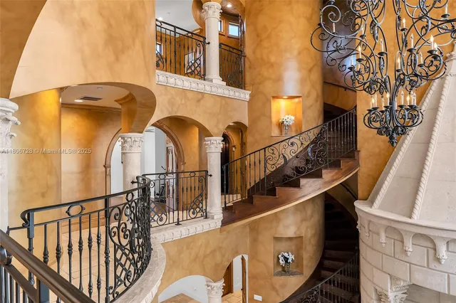 $5,706,427 | 1011 Rhodes Villa Avenue, Delray Beach, FL 33483