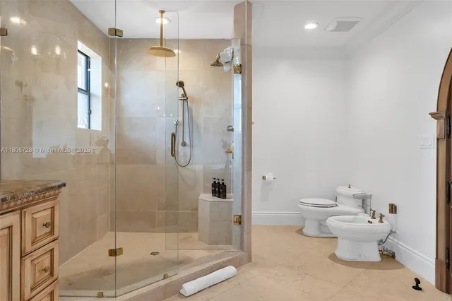 $5,706,427 | 1011 Rhodes Villa Avenue, Delray Beach, FL 33483