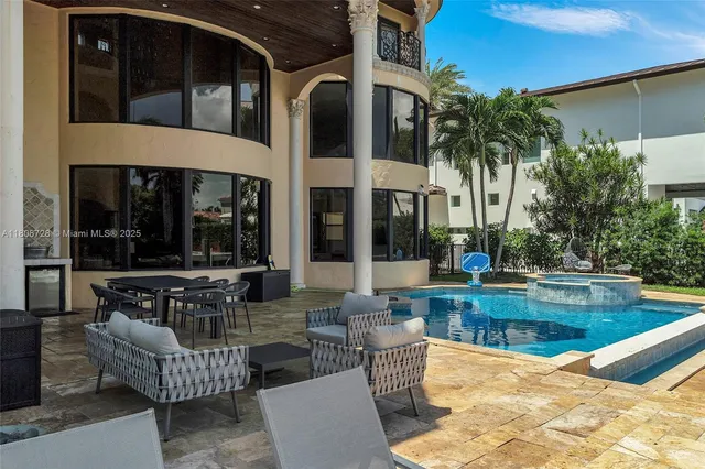 $5,706,427 | 1011 Rhodes Villa Avenue, Delray Beach, FL 33483