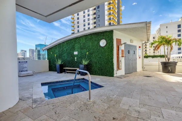 $3,300 | 315 Northeast 3rd Avenue, Unit 1505, Fort Lauderdale, FL 33301