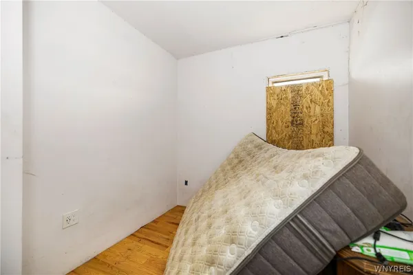 $99,999 | 919 Cedar Avenue, Niagara Falls, NY 14301