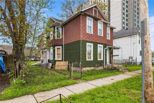 $99,999 | 919 Cedar Avenue, Niagara Falls, NY 14301