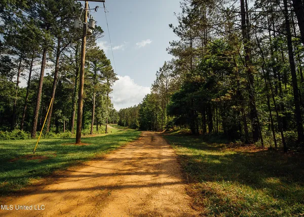 $675,000 | 2388 Attala Road 5238, Ethel, MS 39067