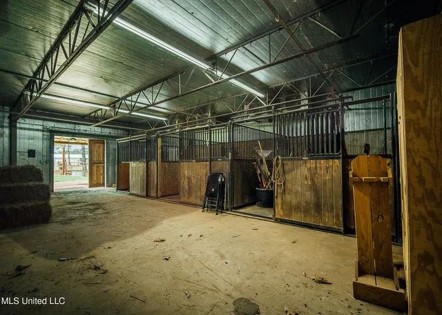 $675,000 | 2388 Attala Road 5238, Ethel, MS 39067