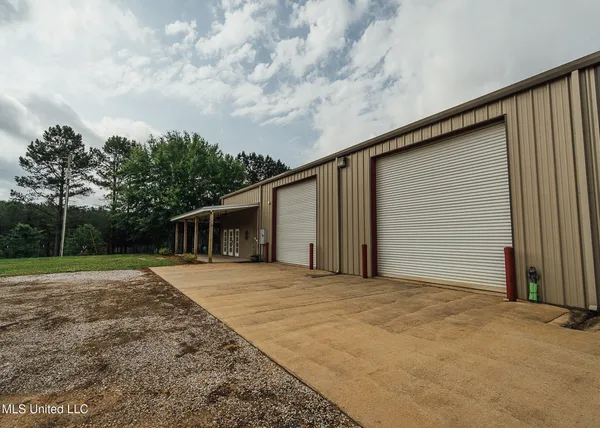 $675,000 | 2388 Attala Road 5238, Ethel, MS 39067