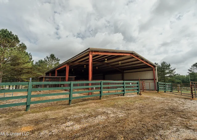 $675,000 | 2388 Attala Road 5238, Ethel, MS 39067