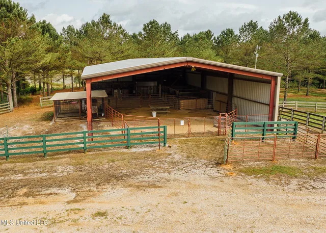 $675,000 | 2388 Attala Road 5238, Ethel, MS 39067