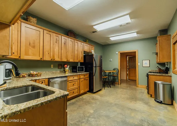 $675,000 | 2388 Attala Road 5238, Ethel, MS 39067
