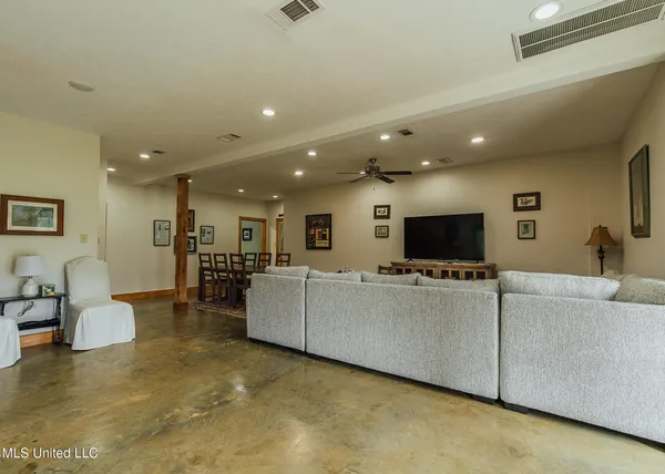 $675,000 | 2388 Attala Road 5238, Ethel, MS 39067