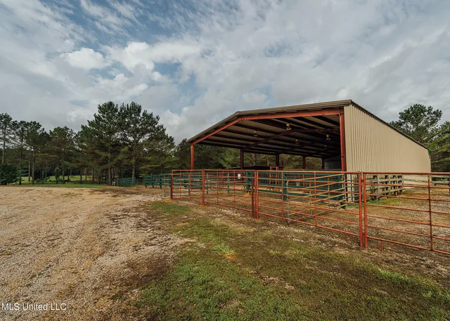 $675,000 | 2388 Attala Road 5238, Ethel, MS 39067