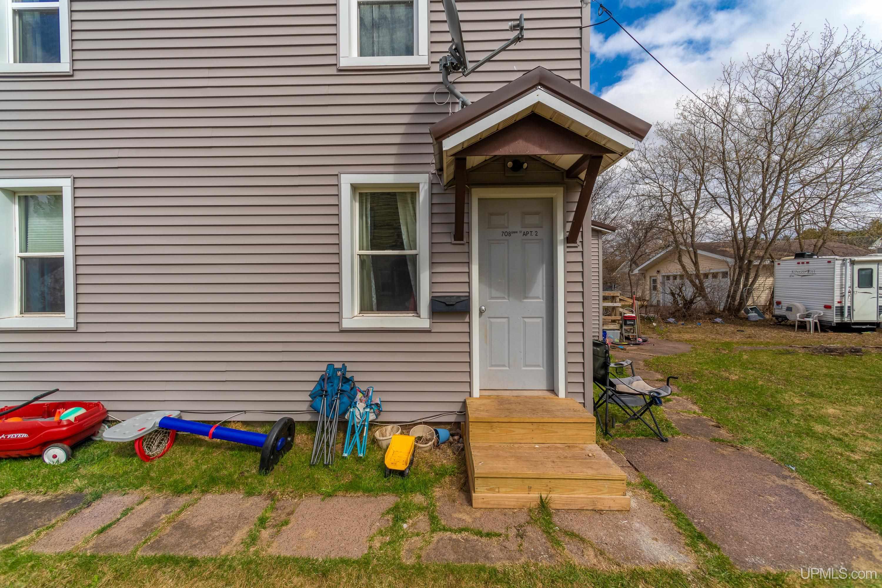 708 Bank Street Ishpeming, MI 49849 - Photo 11 of 36