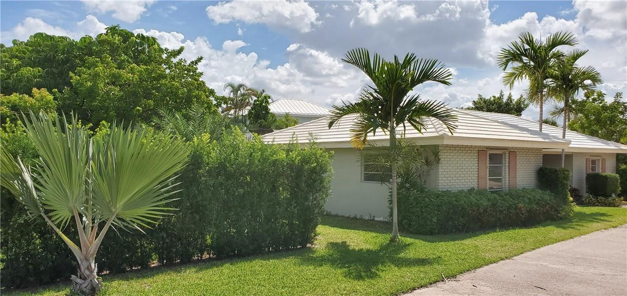566 Northeast Spanish Trail Boca Raton, FL 33432 - Photo 13 of 35 Photo 13
