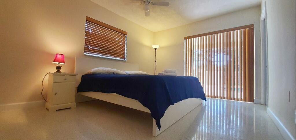 566 Northeast Spanish Trail Boca Raton, FL 33432 - Photo 3 of 35 2 bedroom